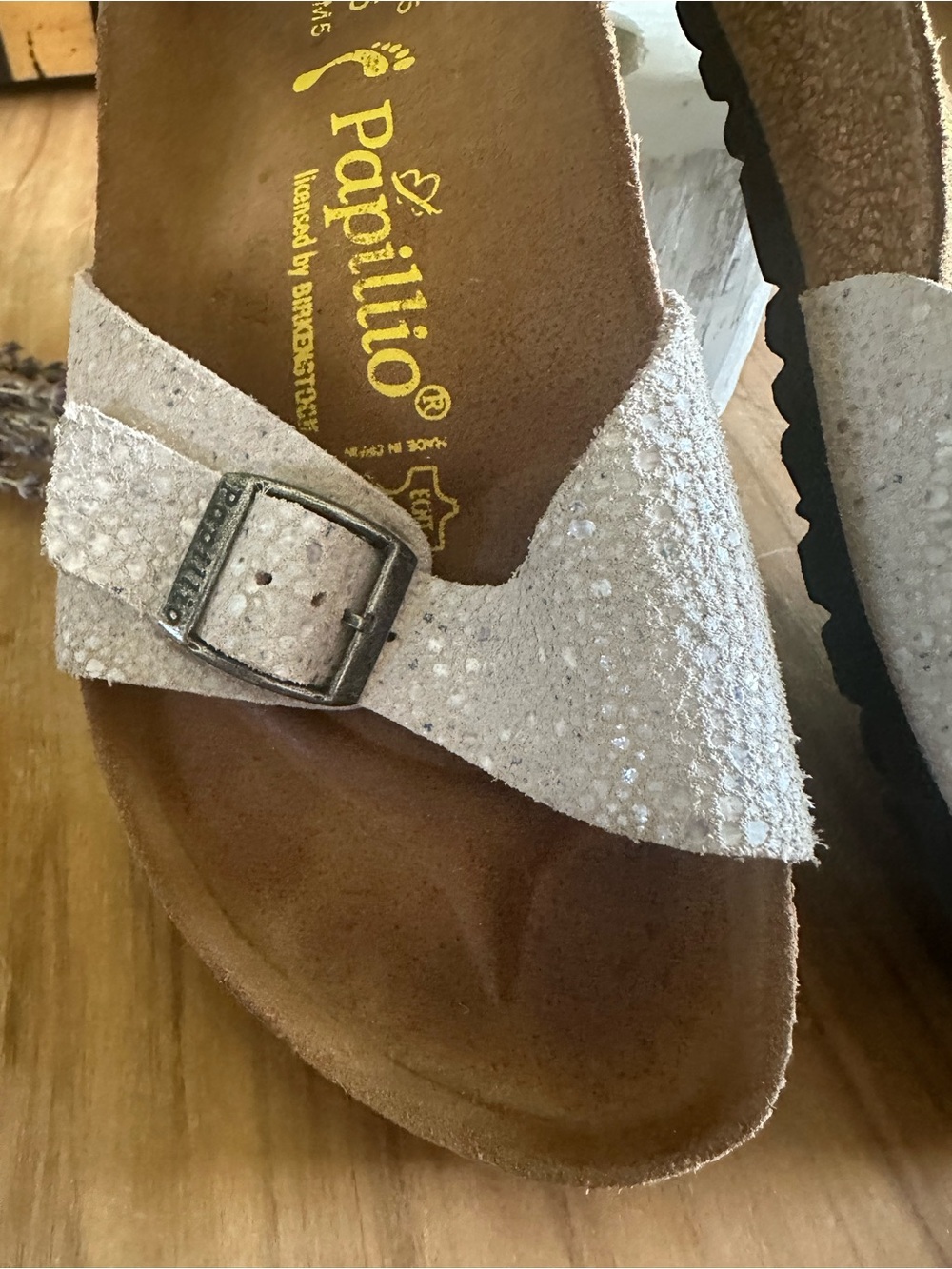 Papillio Women's Silver Textured Single-Band Cork Slide sandal Size 7 Like new - Picture 6 of 8